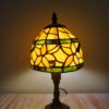 Vitrail,Chartres,lampe Tiffany,lampe vitrail,galerie du vitrail,vitraux,vente de vitraux en ligne, centre,eure et loir,eure et loire, fleur, fleurs, art deco, art nouveau