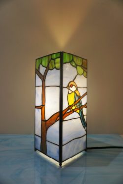 Vitrail,Chartres,lampe Tiffany,lampe vitrail,galerie du vitrail,vitraux,vente de vitraux en ligne, centre,eure et loir,eure et loire, fleur, fleurs, art deco, art nouveau
