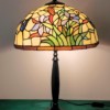 Vitrail,Chartres,lampe Tiffany,lampe vitrail,galerie du vitrail,vitraux,vente de vitraux en ligne, centre,eure et loir,eure et loire, fleur, fleurs, art deco, art nouveau