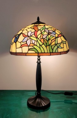 Vitrail,Chartres,lampe Tiffany,lampe vitrail,galerie du vitrail,vitraux,vente de vitraux en ligne, centre,eure et loir,eure et loire, fleur, fleurs, art deco, art nouveau