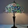 Vitrail,Chartres,lampe Tiffany,lampe vitrail,galerie du vitrail,vitraux,vente de vitraux en ligne, centre,eure et loir,eure et loire, fleur, fleurs, art deco, art nouveau, bleu
