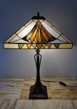 Vitrail,Chartres,lampe Tiffany,lampe vitrail,galerie du vitrail,vitraux,vente de vitraux en ligne, centre,eure et loir,eure et loire, fleur, fleurs, art deco, art nouveau