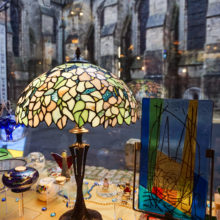 galerie du vitrail,la galerie du vitrail,la galerie du vitrail chartres,vitrail,vitraux,vente de vitraux en ligne,vitraux à vendre d'occasion,lampe tiphany,vitrail traditionnel,vitrail au plomb,fuising,dalle de verre,chartres,chartres centre,eure et loir,eure-et-loir,eure et loire,cathédrale de chartres